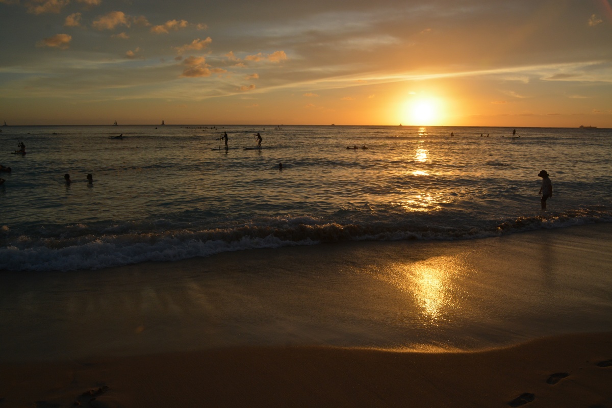 03_RON_9806_Waikiki_Beach