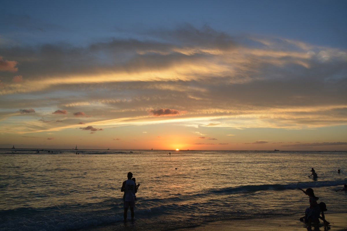 03_RON_9813_Waikiki_Beach