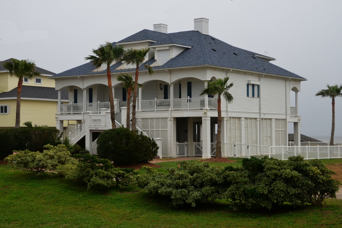 F Galveston Island House 8475