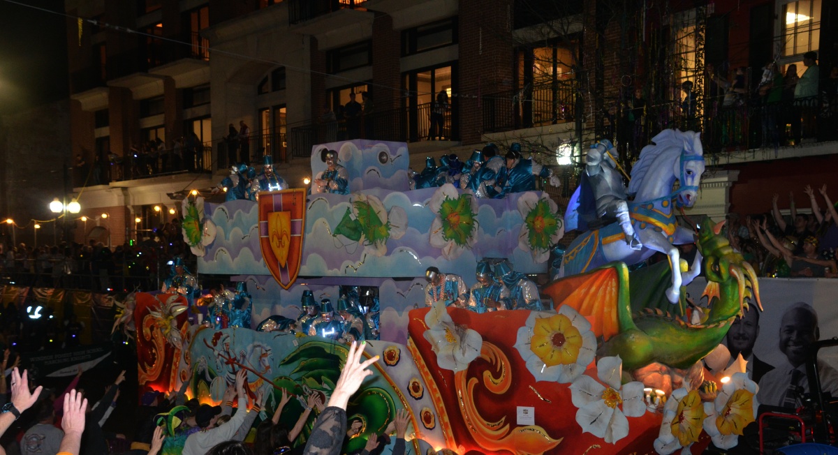 F Mardi Gras parade float 8584