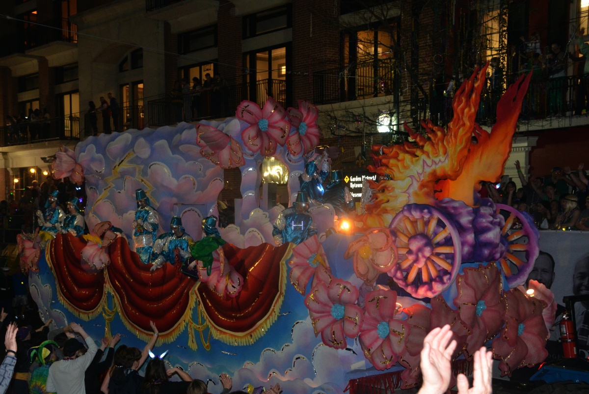F Mardi Gras parade float 8603