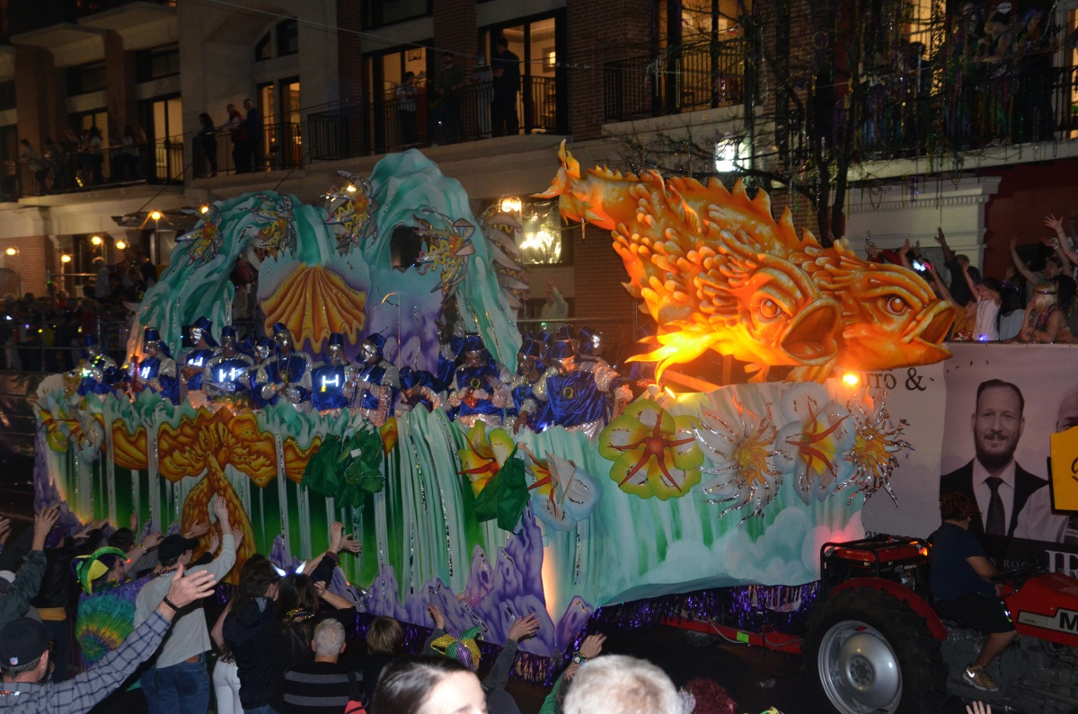 F Mardi Gras parade float 8606